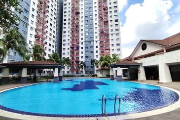 Vista Pinggiran, Taman Pinggiran Putra