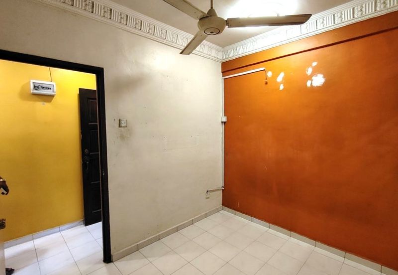 Vista Pinggiran, Taman Pinggiran Putra