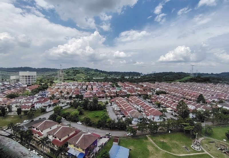 Vista Pinggiran, Taman Pinggiran Putra