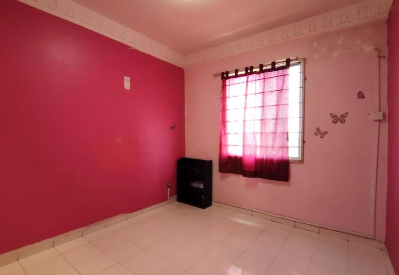 Vista Pinggiran, Taman Pinggiran Putra