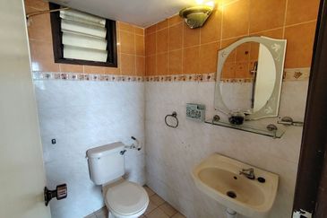 Vista Pinggiran, Taman Pinggiran Putra