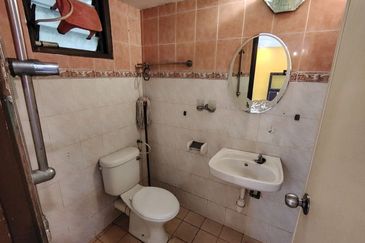 Vista Pinggiran, Taman Pinggiran Putra