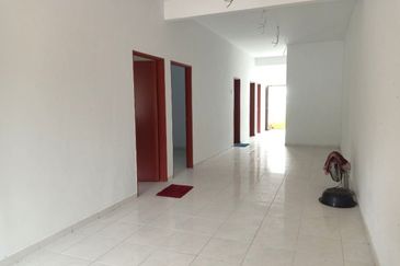 FACING PLAYGROUND | Single Storey Terrace Taman Seri Bahagia Teluk Intan