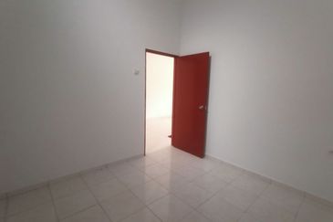 FACING PLAYGROUND | Single Storey Terrace Taman Seri Bahagia Teluk Intan