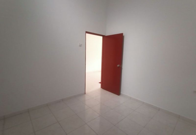 FACING PLAYGROUND | Single Storey Terrace Taman Seri Bahagia Teluk Intan