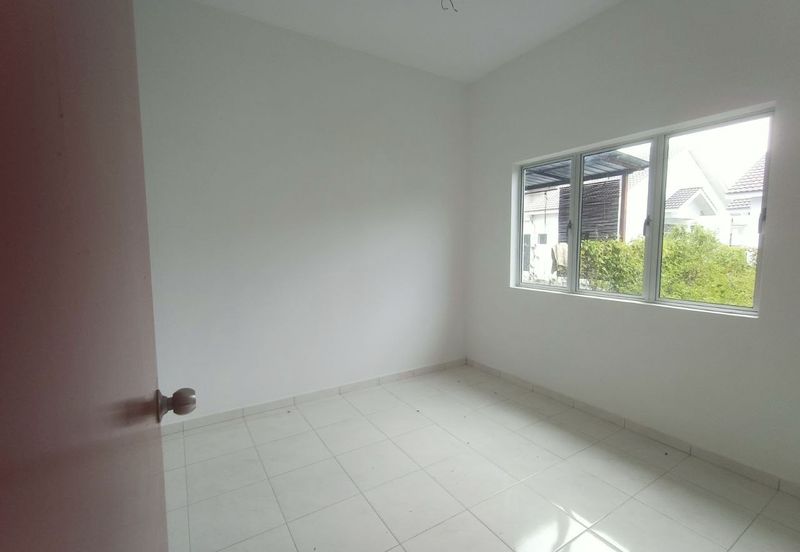 FACING PLAYGROUND | Single Storey Terrace Taman Seri Bahagia Teluk Intan