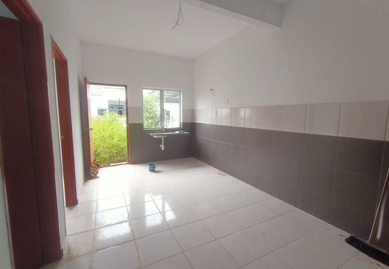 FACING PLAYGROUND | Single Storey Terrace Taman Seri Bahagia Teluk Intan