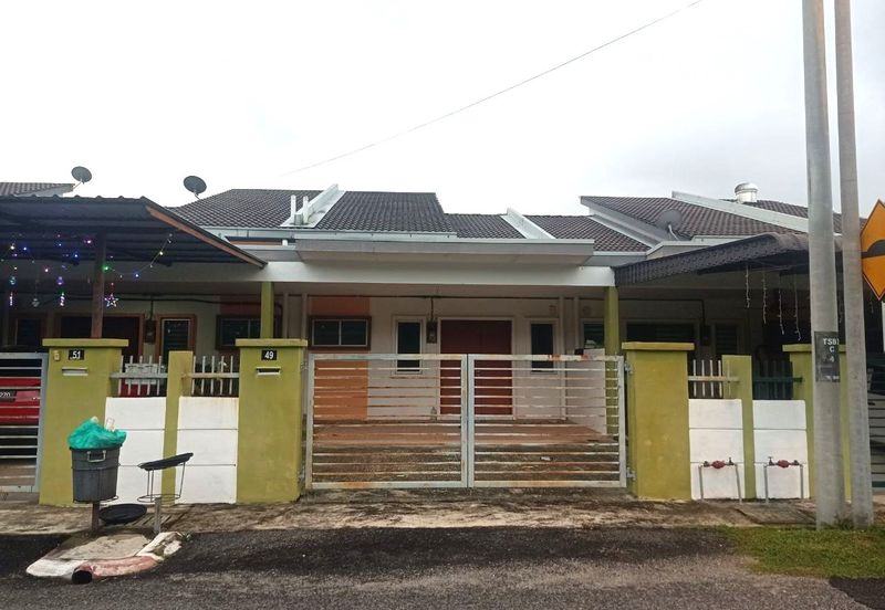 FACING PLAYGROUND | Single Storey Terrace Taman Seri Bahagia Teluk Intan