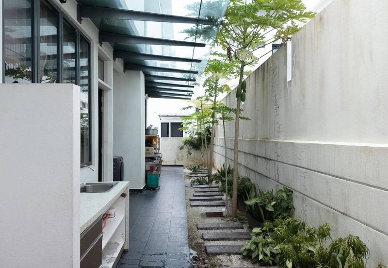 Casa Sutra, Alam Nusantara