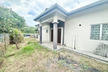 Pulau Indah ( Pulau Lumut )