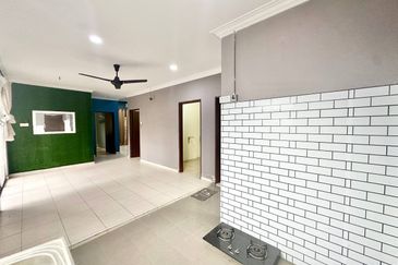 Pulau Indah ( Pulau Lumut )