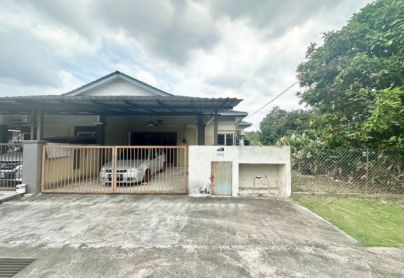 Pulau Indah ( Pulau Lumut )