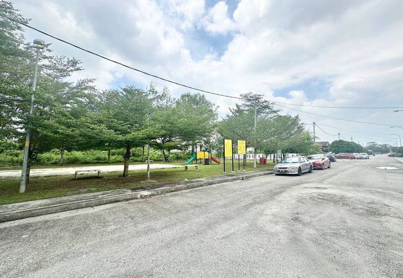 Pulau Indah ( Pulau Lumut )