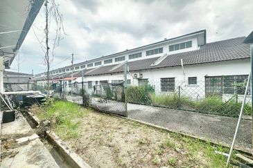 Pulau Indah ( Pulau Lumut )