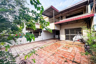 FREEHOLD | Double Storey Superlink Jalan Keriang Klang