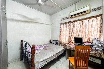 FREEHOLD | Double Storey Superlink Jalan Keriang Klang