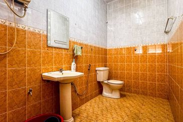 FREEHOLD | Double Storey Superlink Jalan Keriang Klang