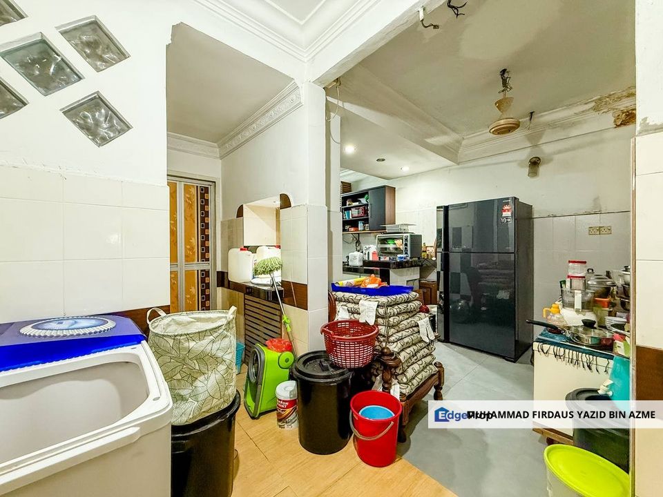 SEKSYEN 17 SHAH ALAM | Kitchen Fully Extended 1.5 Storey Terrace Jalan Tongsan, Selangor, Shah Alam