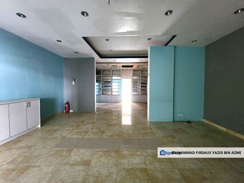 SEKSYEN 13 SHAH ALAM | Facing Road Level 3 Office Laman Seri Business Park, Selangor, Shah Alam