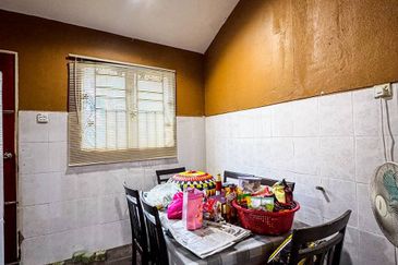 Kota Puteri, Batu Arang