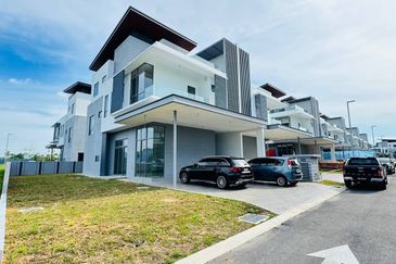 Broadleaf Residences, Hometree