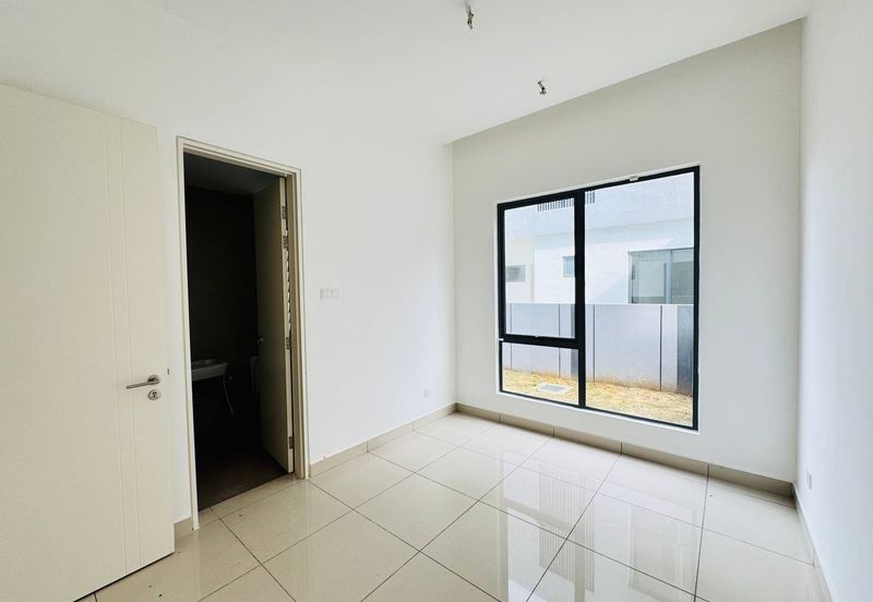 Broadleaf Residences, Hometree