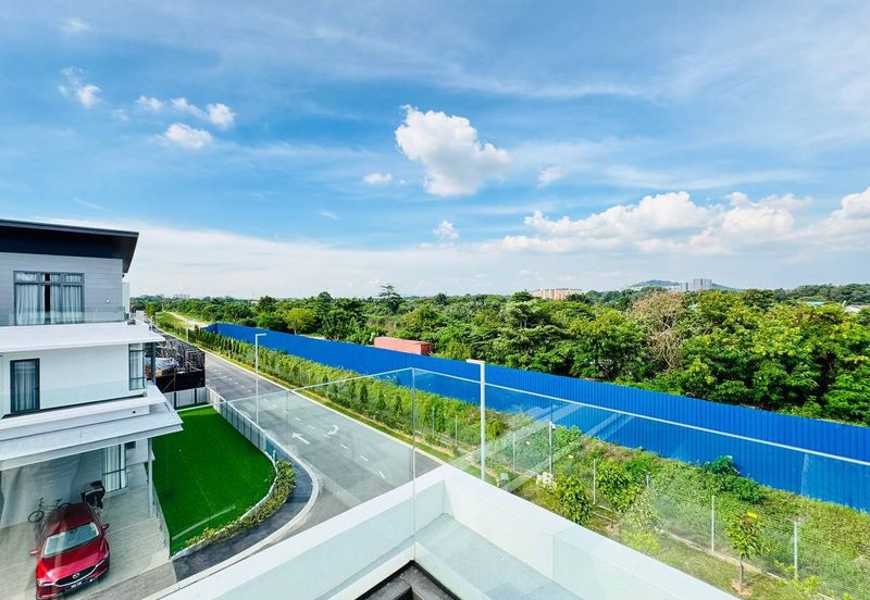 Broadleaf Residences, Hometree