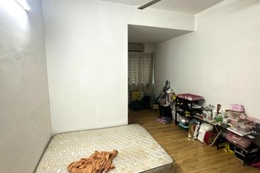 D'Anjung Teluk Pulai