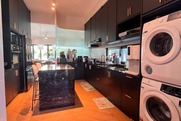 ATHIRA, Bandar Bukit Raja