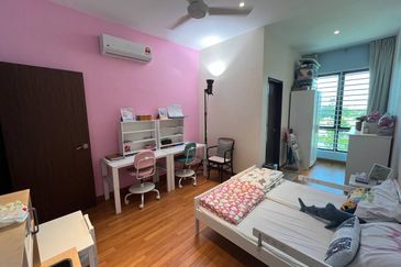 ATHIRA, Bandar Bukit Raja