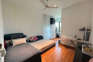 ATHIRA, Bandar Bukit Raja