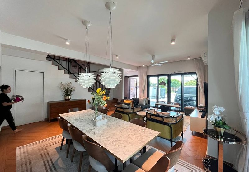 ATHIRA, Bandar Bukit Raja