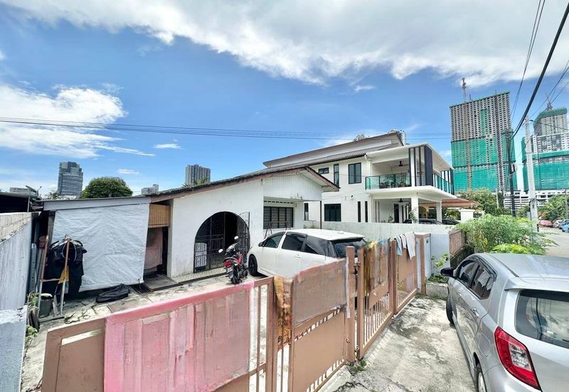 AU 1 (Datuk Keramat)