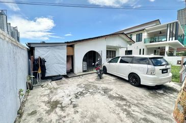 AU 1 (Datuk Keramat)