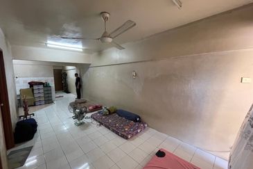 Pangsapuri Perdana, Seksyen 13