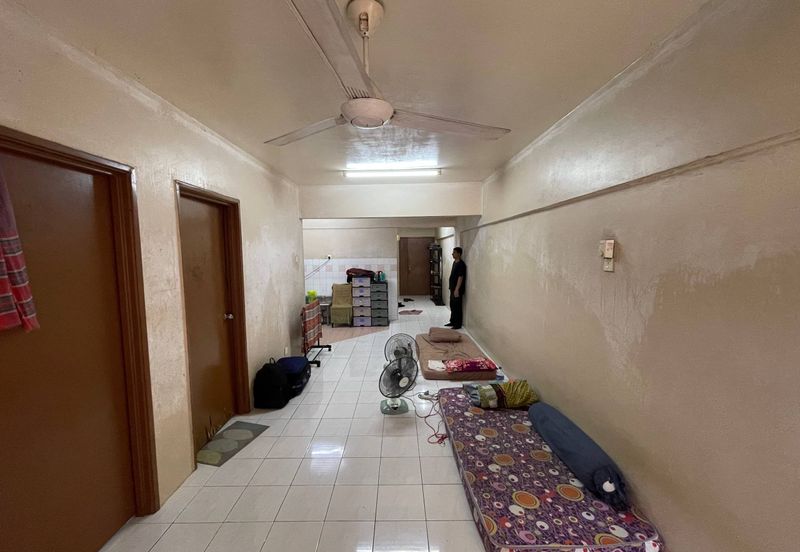 Pangsapuri Perdana, Seksyen 13