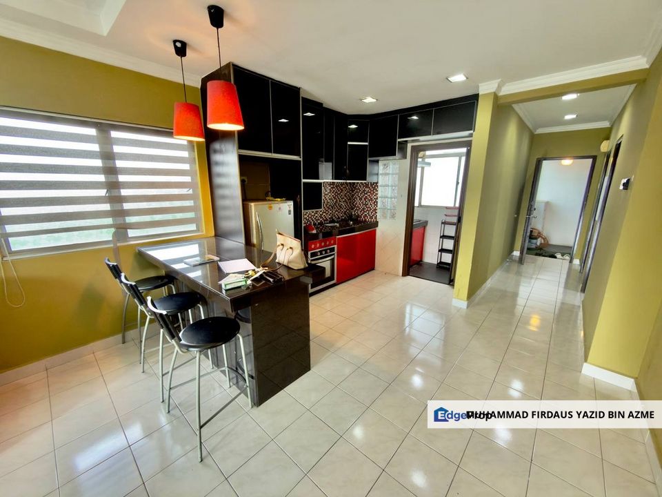 SEKSYEN 22 SHAH ALAM | Corner Renovated Indahria Apartment, Selangor, Shah Alam