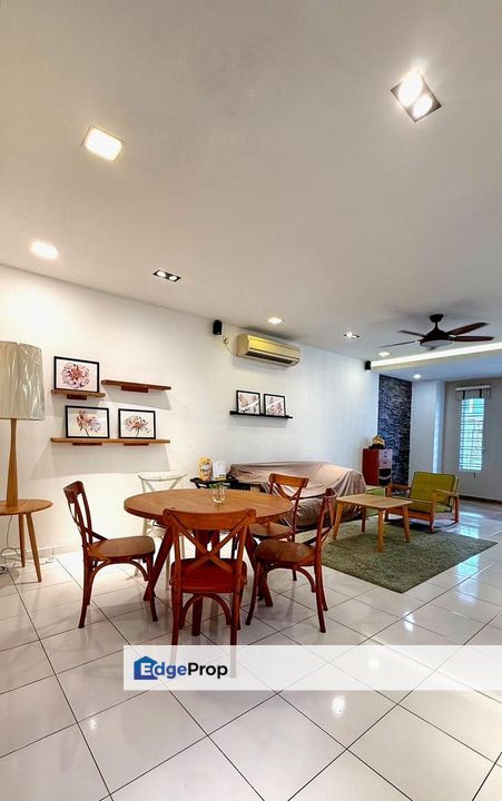 Taman Setia Tropika (Caryota Zest）, Johor, Setia Tropika