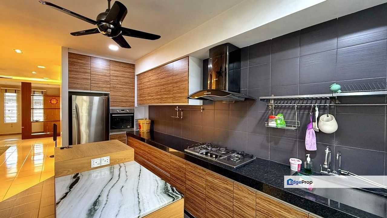 Taman Setia Tropika (Caryota Zest）, Johor, Setia Tropika