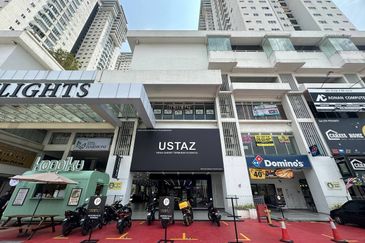 3 Storey Shop Corner, Maxim Citylight, Sentul KL