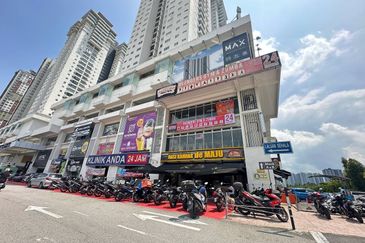 3 Storey Shop Corner, Maxim Citylight, Sentul KL