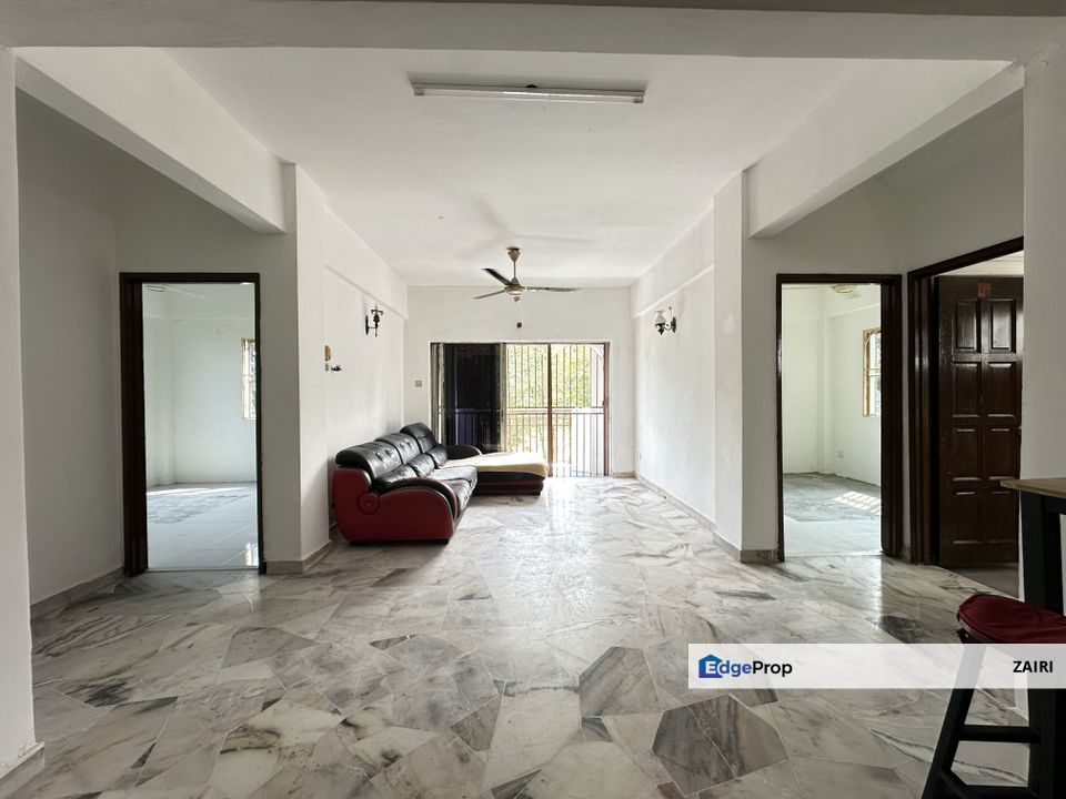 Sri Permata 3 Rooms, Corner Low Floor, Seksyen 9 Shah Alam, Selangor, Shah Alam