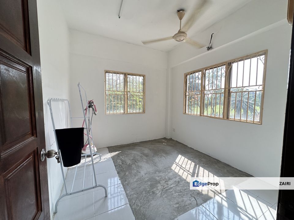 Sri Permata 3 Rooms, Corner Low Floor, Seksyen 9 Shah Alam, Selangor, Shah Alam