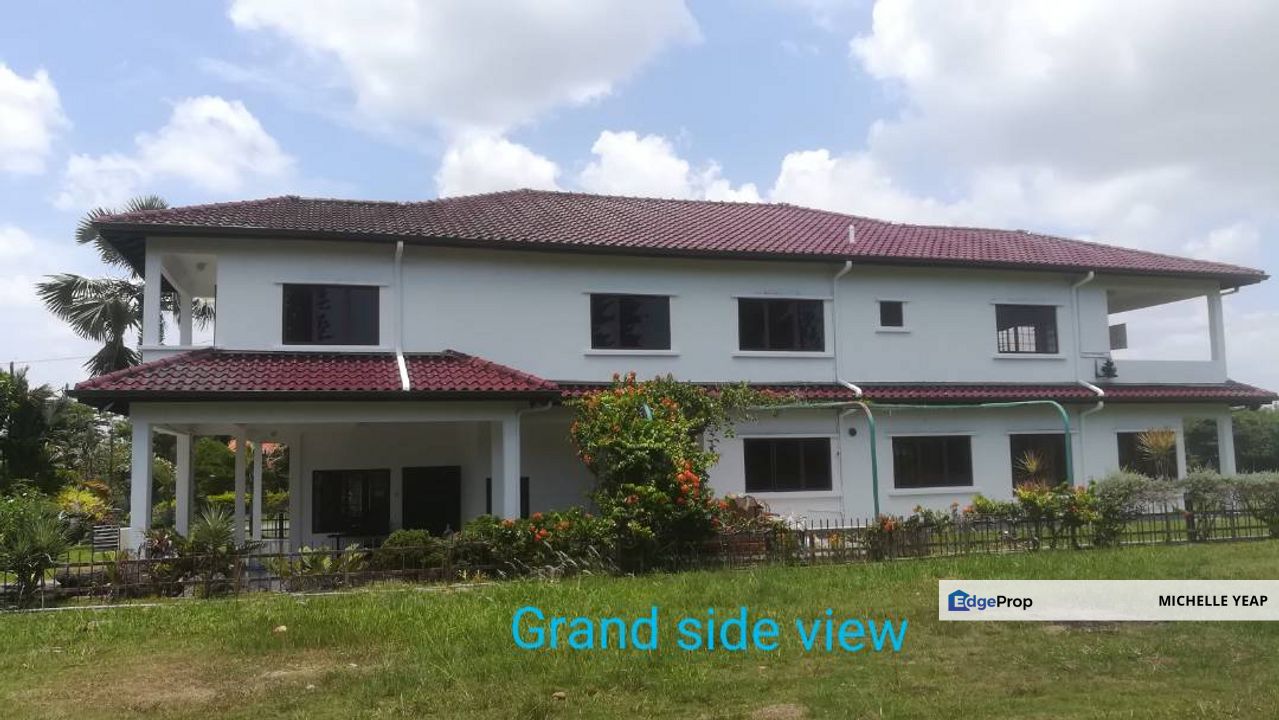 Staffield Country Resort Bungalow Beautiful View for Sale RM1