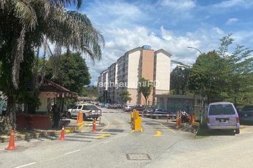 Sri Hijauan, Ukay Perdana