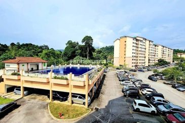 Sri Hijauan, Ukay Perdana