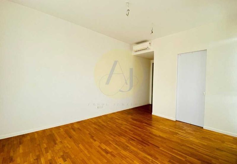 Infiniti 3 Residences