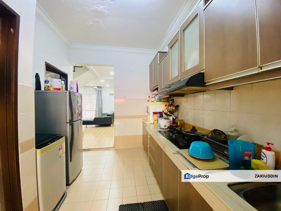 2 Sty Terrace House Taman Sri Pristana Saujana Utama, Selangor, Sungai Buloh