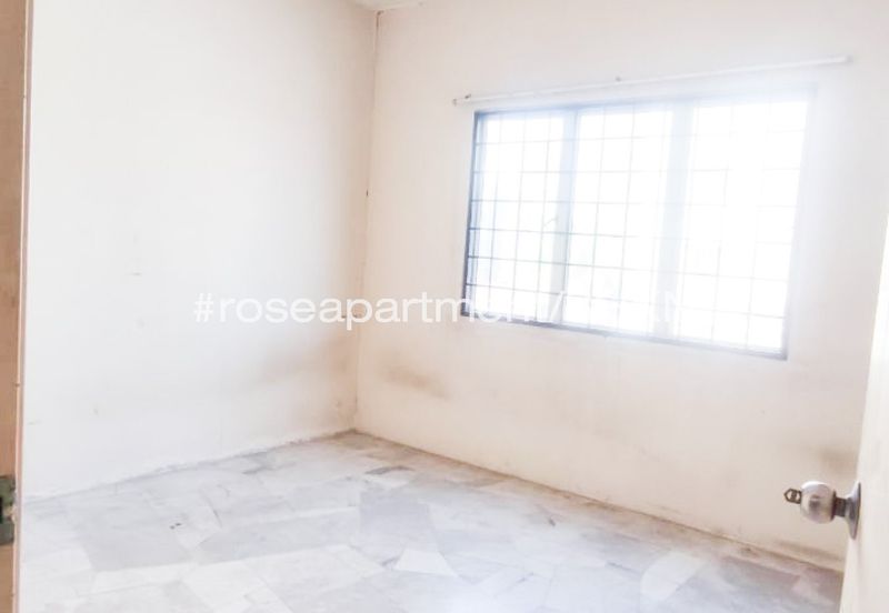Rose Apartment, Taman Saujana Utama
