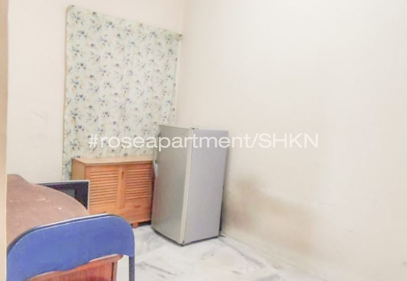 Rose Apartment, Taman Saujana Utama